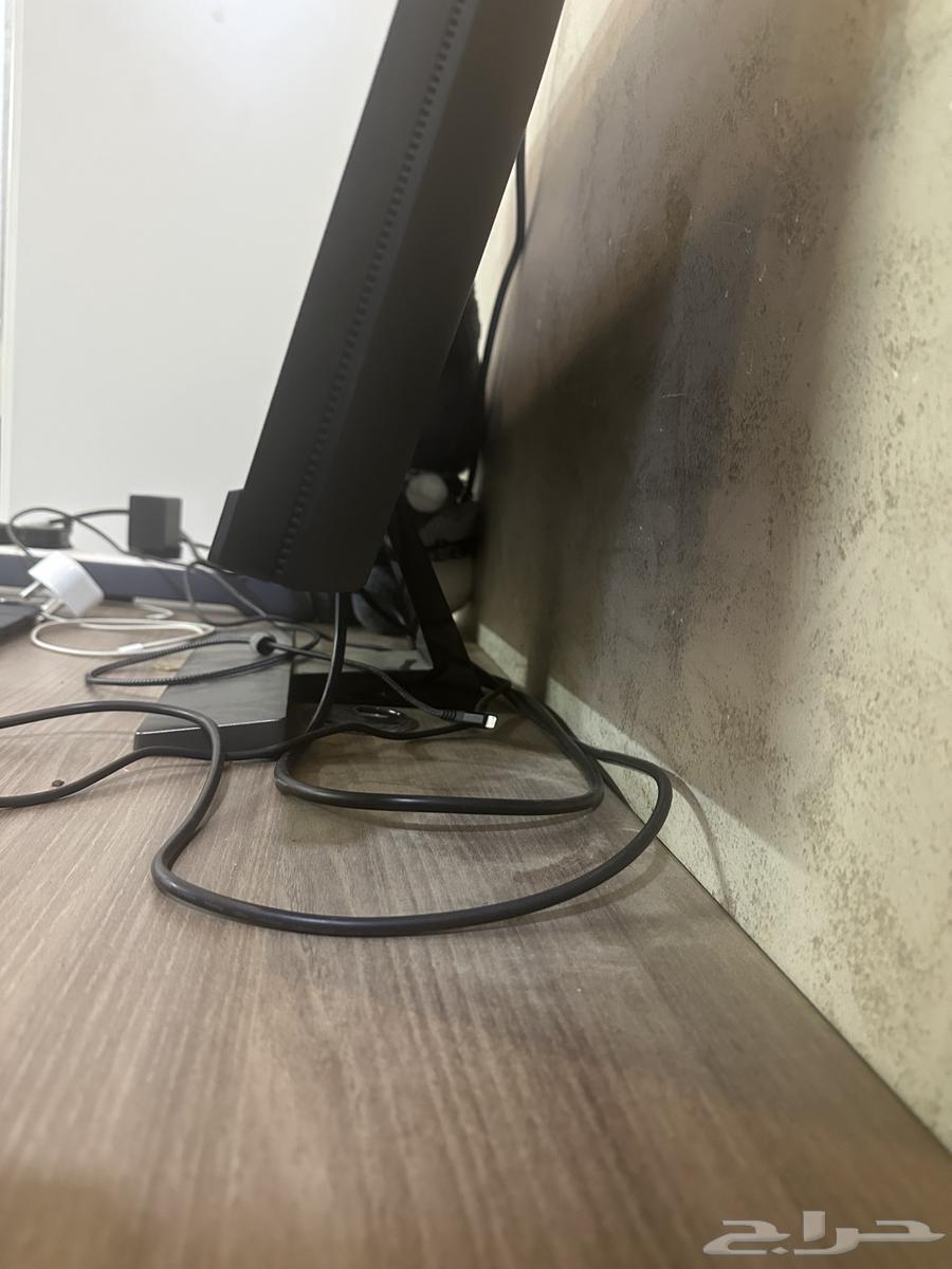 شاشة بين كيو el2870u63387195618178112