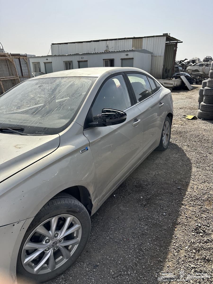 MG563391366687874113