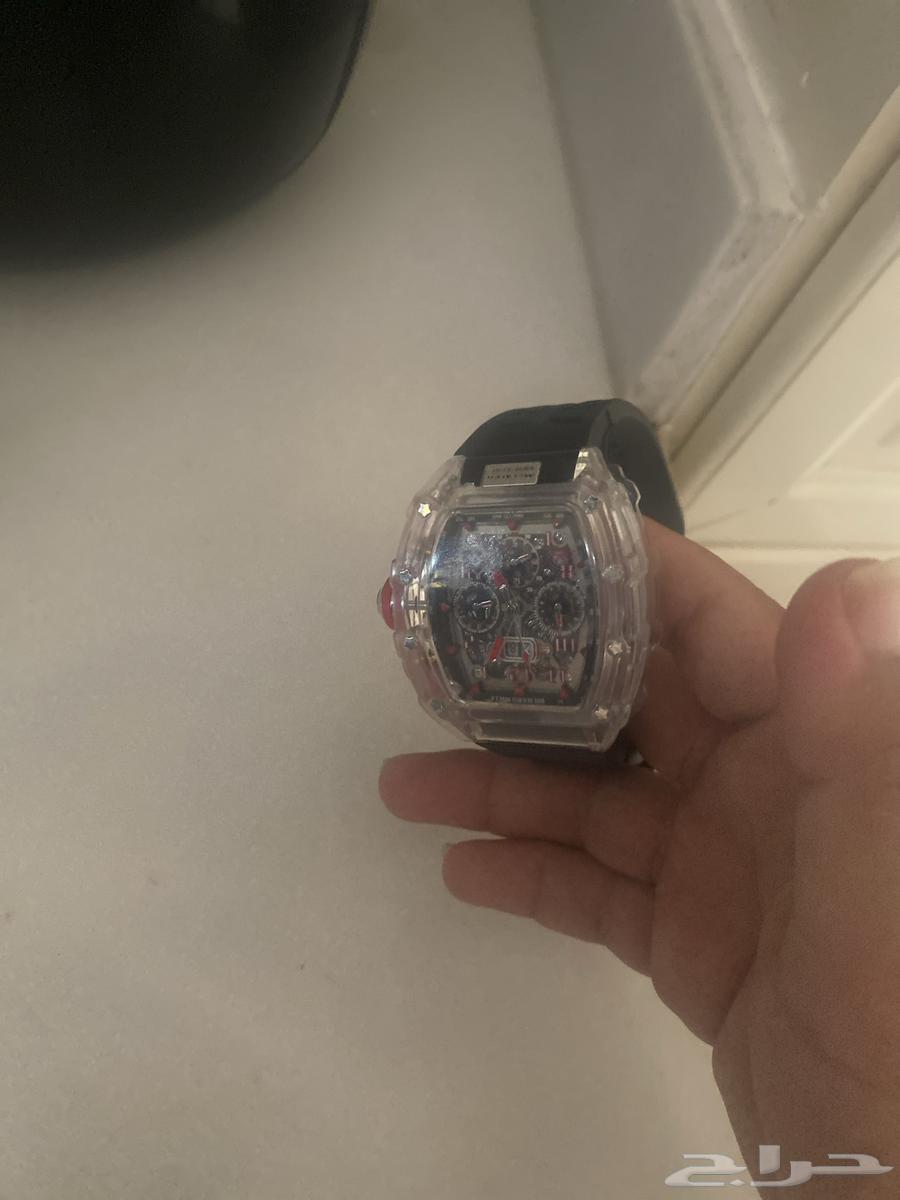 First-class keyboard watch63387040409986112