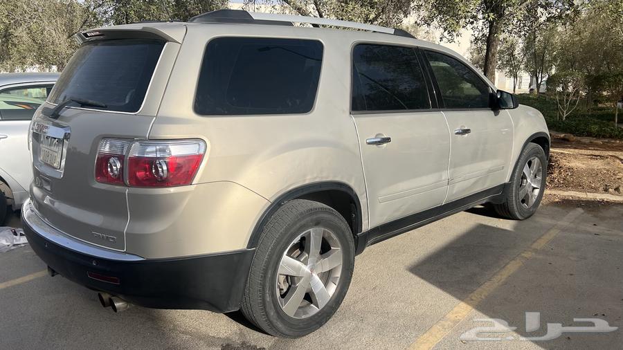 للبيع سيارة اكاديا 2010 ذهبي دفع رباعي 3600 cc63394588375170113
