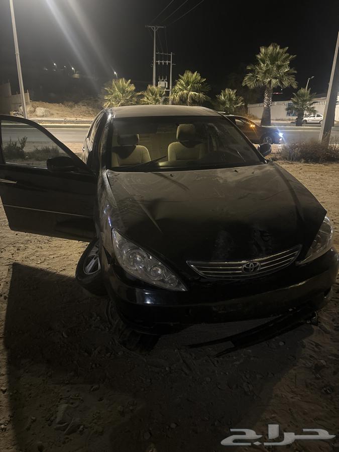 كامري 2005 مصدومه للبيع بحالتها باطنيه العطل63389416854530110