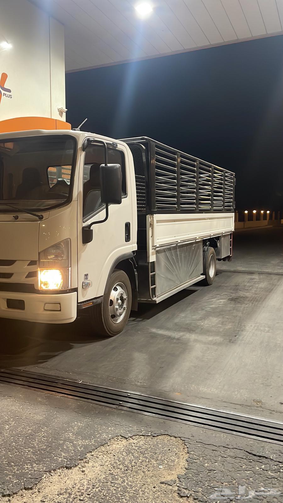 We have 5 meters for transporting goods and furniture63381405913345111