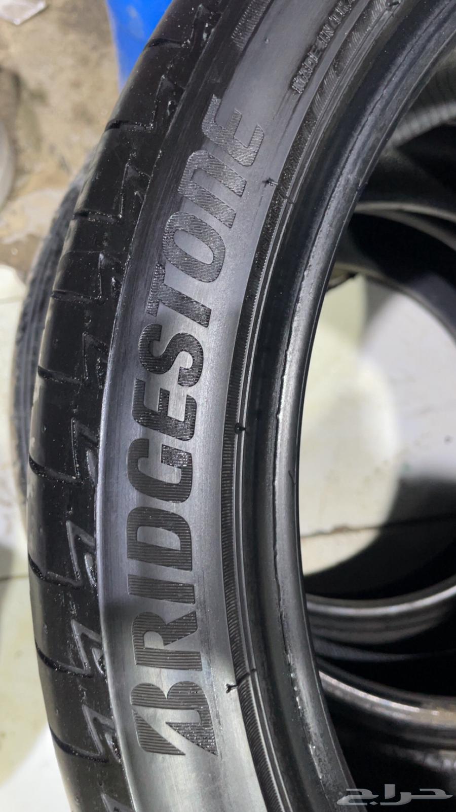235 40 19 Bridgestone tire set, new63137862314243112