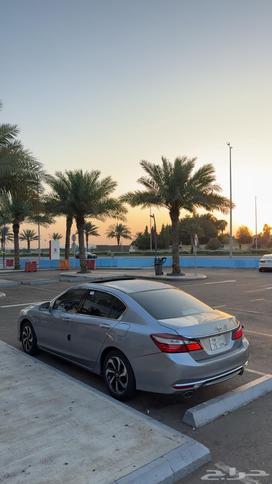 Accord 2017 full option 4 cylinder633849798247691119