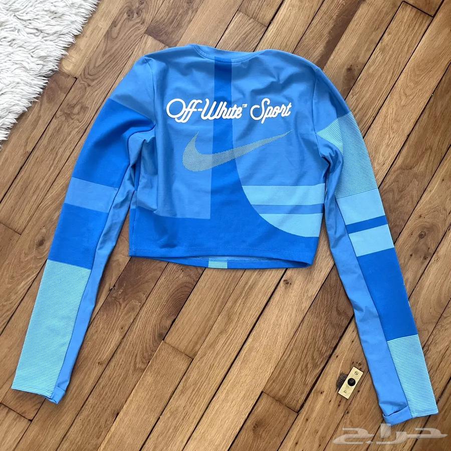 For sale, a rare Nike Off-White sports hoodie63385168997763112