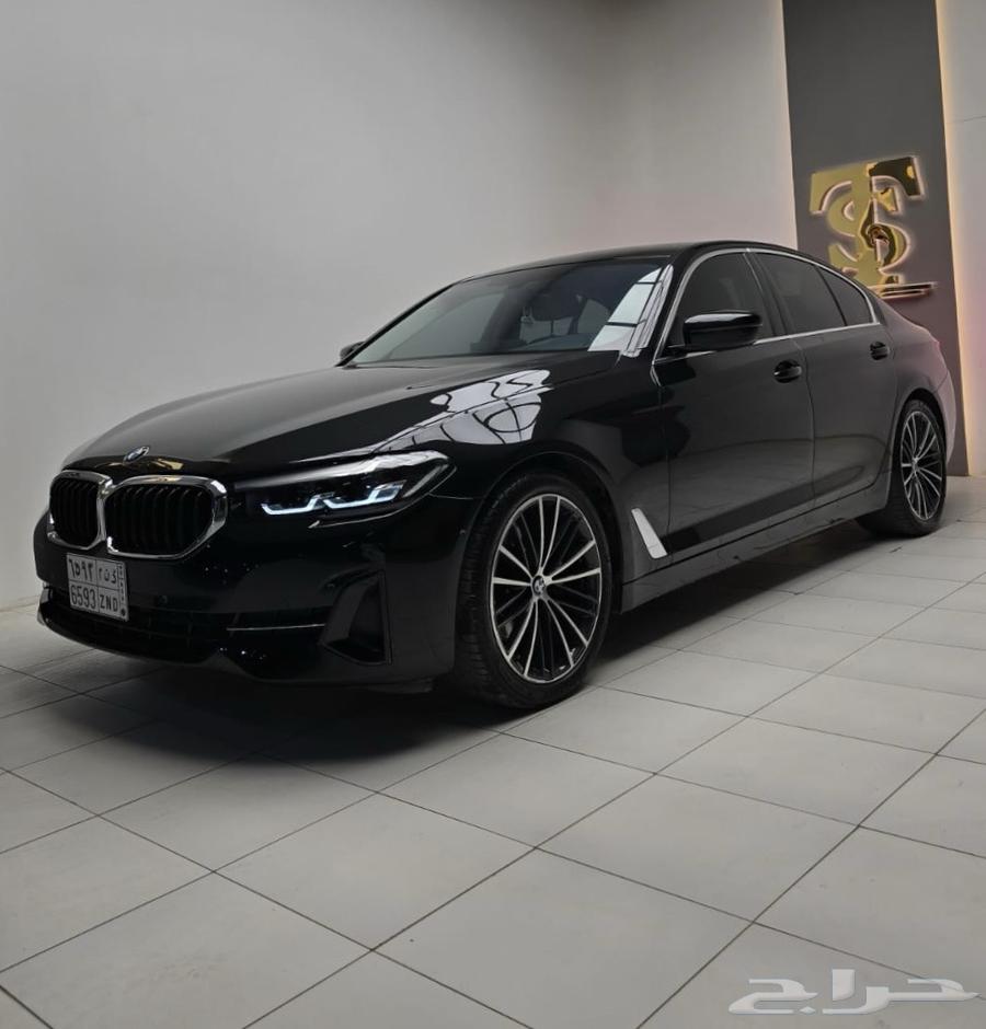 BMW 2022 (520i)63385987332354111