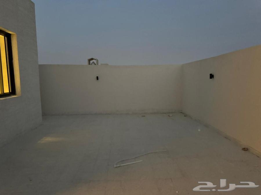 شقة للبيع في حي الجنادرية قريبة من طريق الدمام63437523955969112
