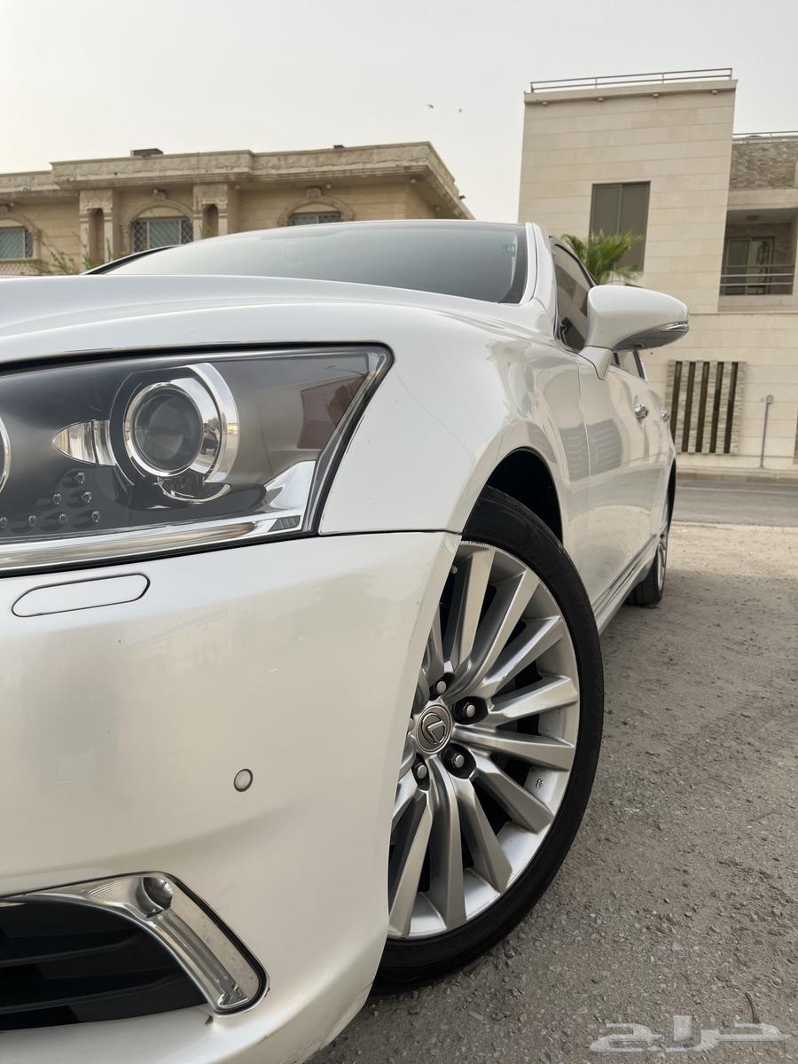Lexus LS460L63388914709121112