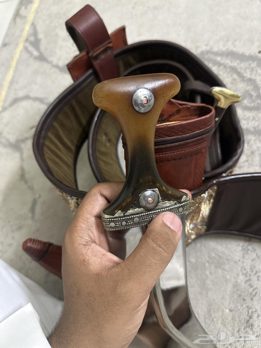 جنبيه زراف قديم كفو جدا وافيه خاليه من كل عذروب شرط63385456437762114