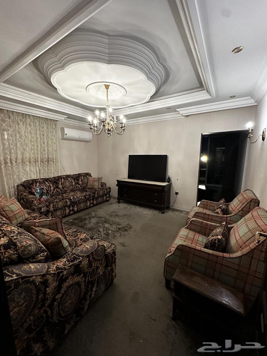 شقة مفروشه بتراس خاص للايجار حي البوادي63381159825665112
