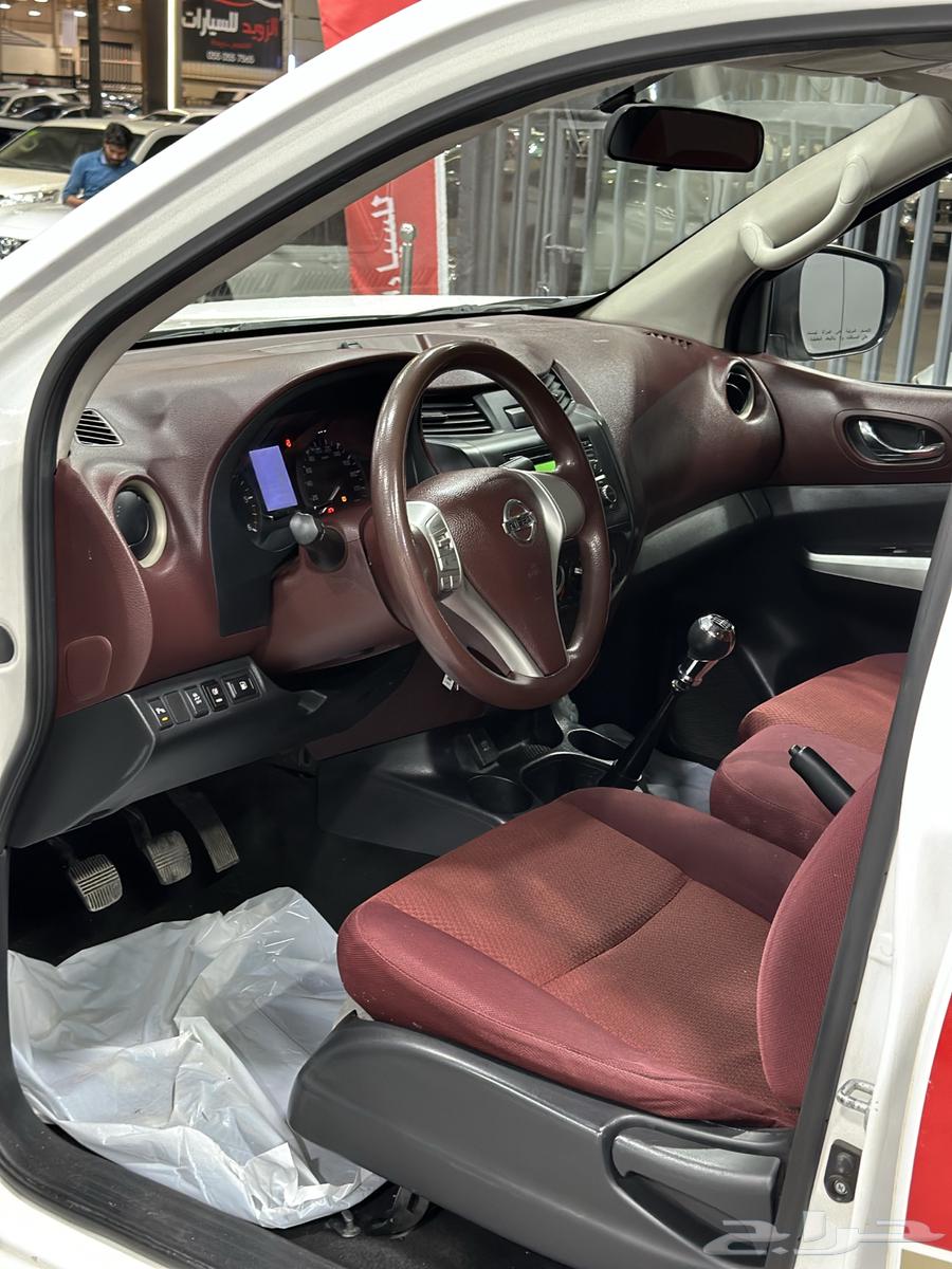Nissan Navara 2018 diesel double cabin, showroom (Obaid Al-Rashidi)63387610872323114