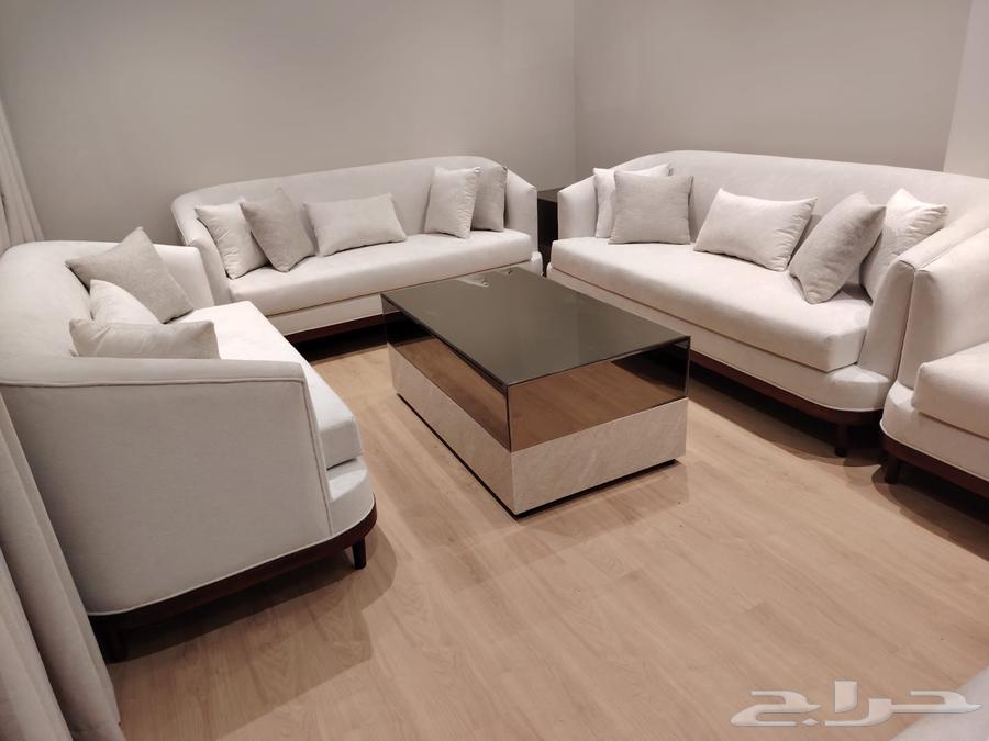 Curtains, WiFi, and sofa available, Tamara and Tappy exist.63381346796417113