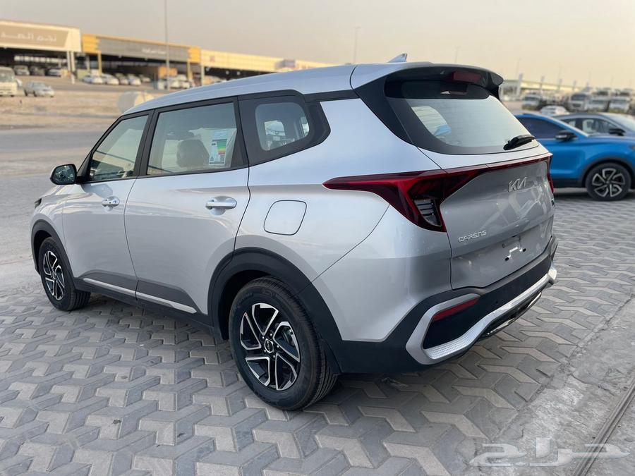 Kia Carens Half Option Model 202563388108449410113