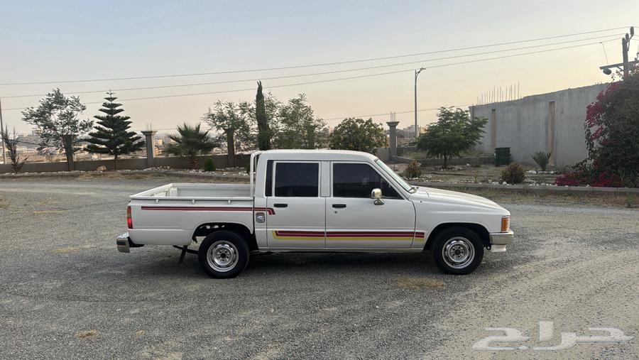 هايلوكس 1984 للبيع63384766552451113
