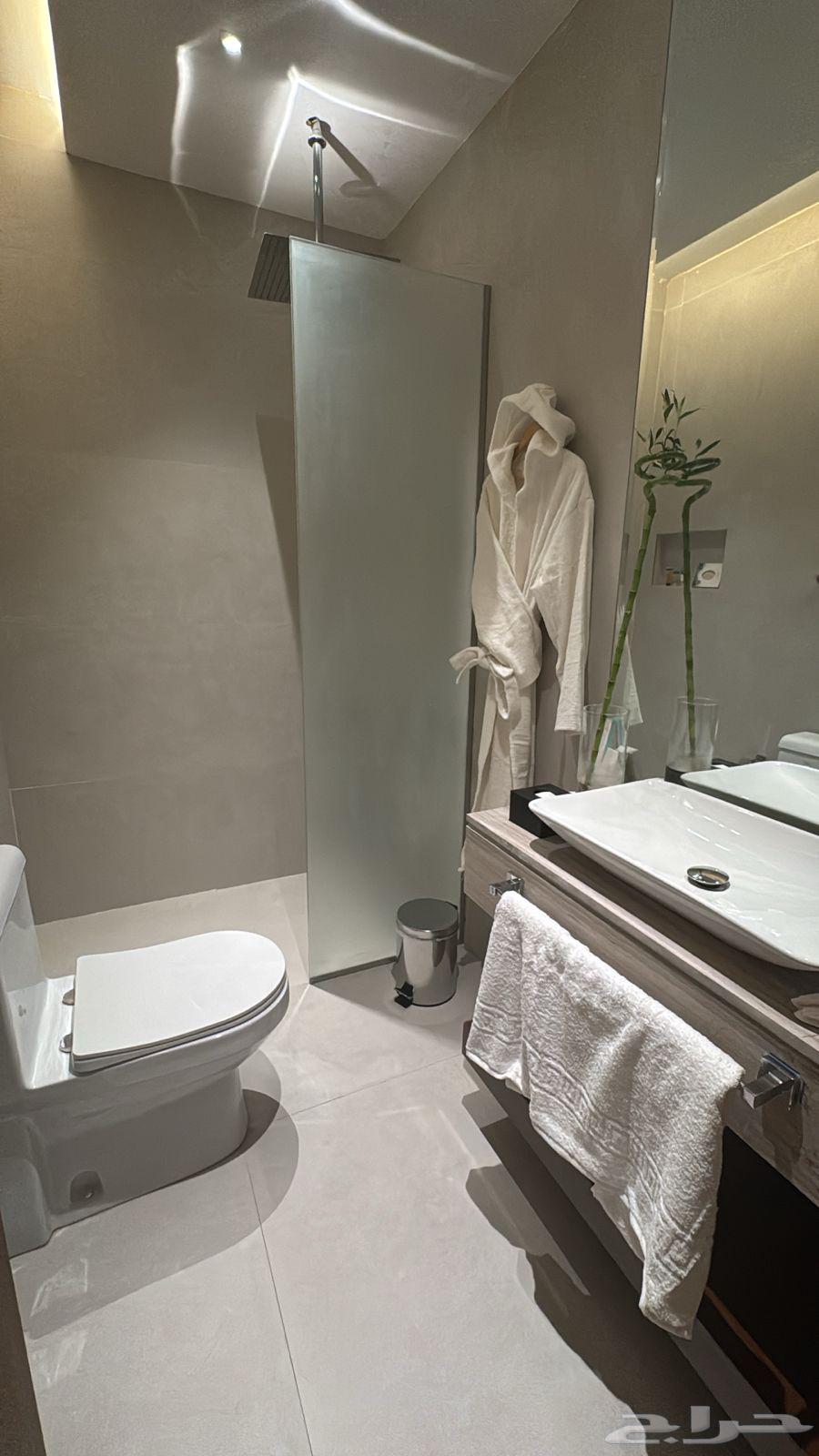Monthly and daily rooms63381159611649111
