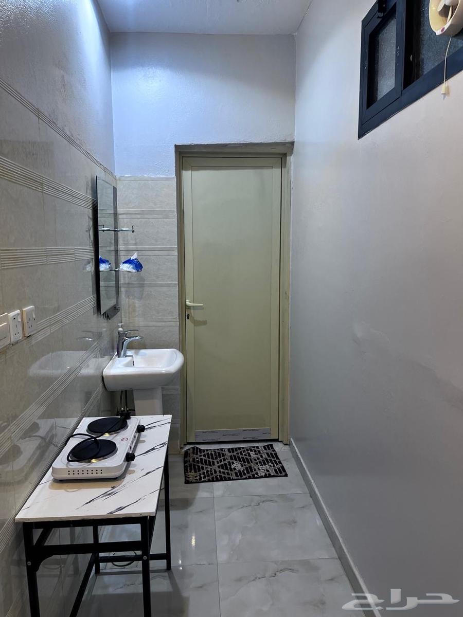 شقق وغرفه للايجار في لبن مخرج 33 عوائل فقط63381117282562113