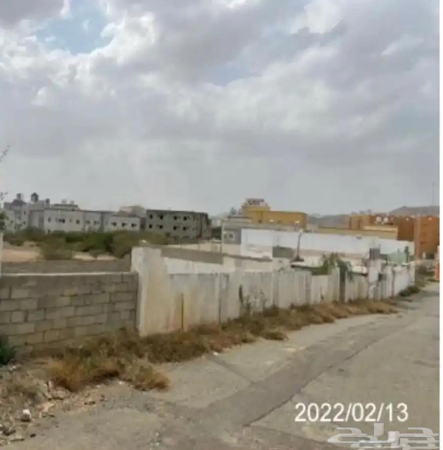 A house for sale with two adjacent lands in an approved plan in Mahayil, Asir, Al-Dars.63381163183363112