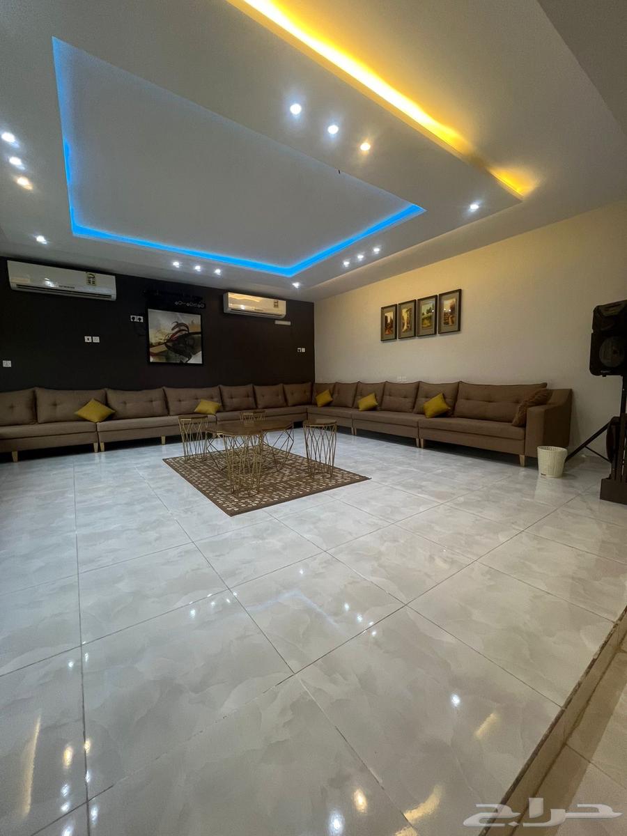 عرض استراحة جديدة ومكونه من قسمين بمخيم63381197010945112