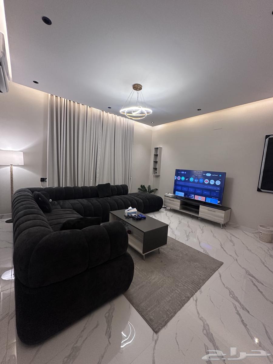 شقة مقابل البوليفارد ب 235 فقط63381163335426113