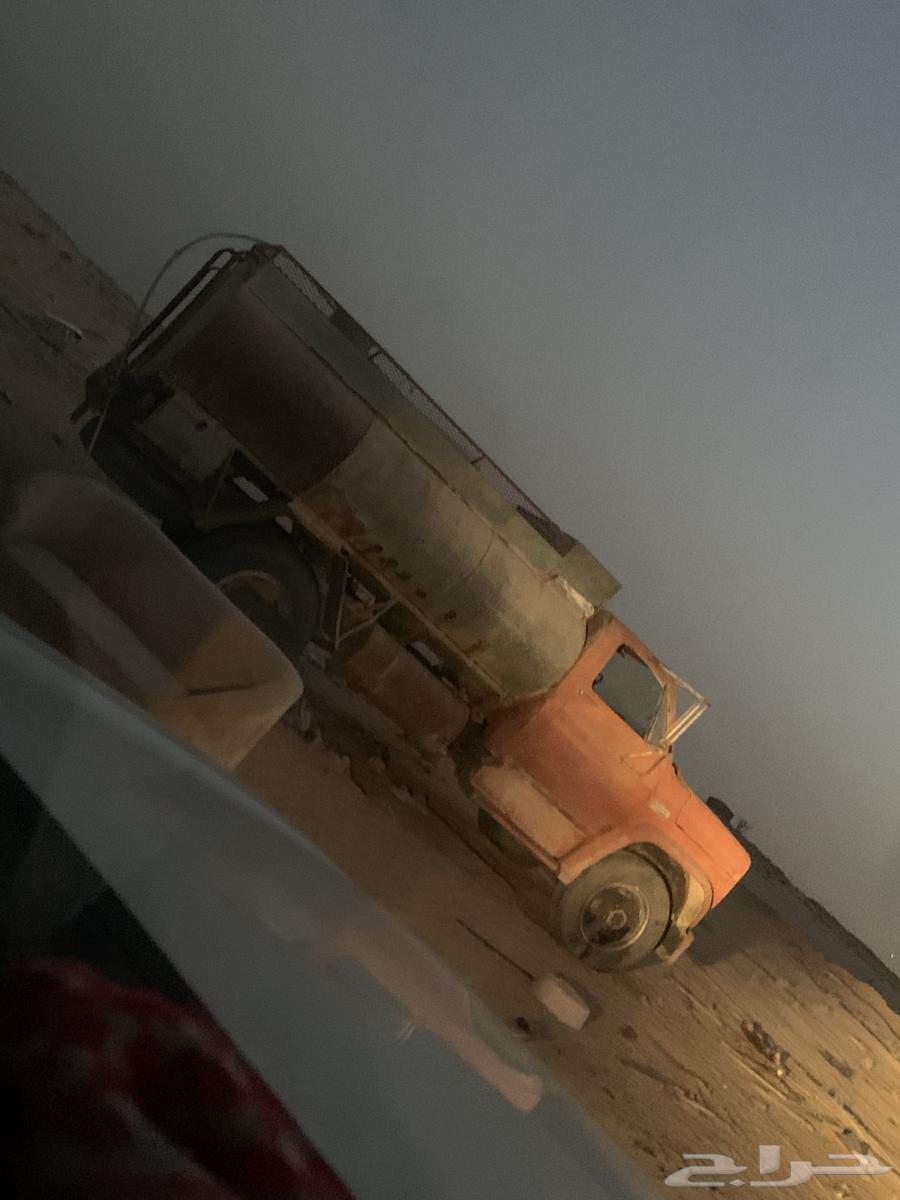 جمس على حالت الصور كل شي واضح سكر في ماء لا احد ينشد وش فيه63437607233281111