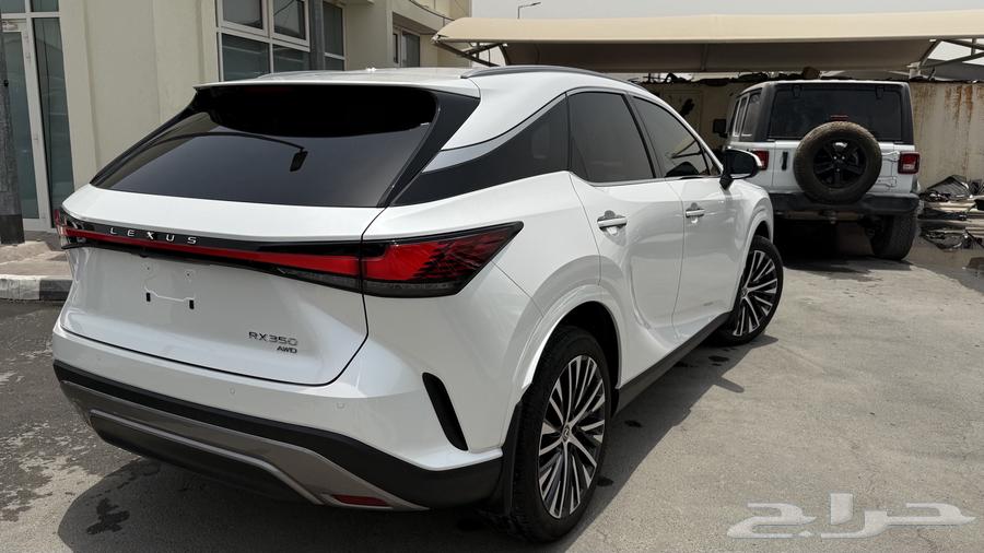 لكزس RX بانوراما موديل 2025في الامارات63381705652865113