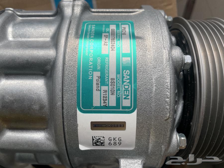 New air compressor with original BMW carton including its filter63381860549890114