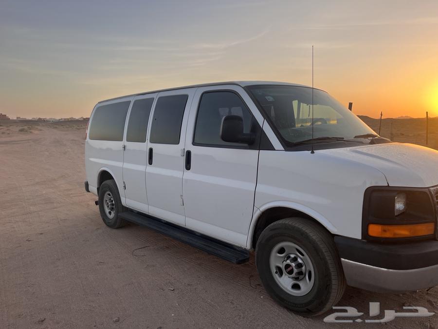 Chevrolet Suburban 201363617848578947111