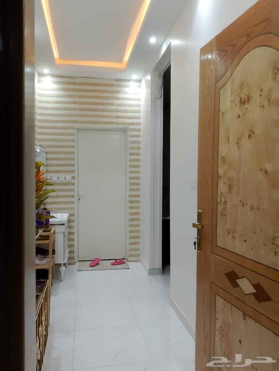 For sale, a two-story villa in Al-Muzahmiyah, Al-Rif neighborhood.63381196722305111