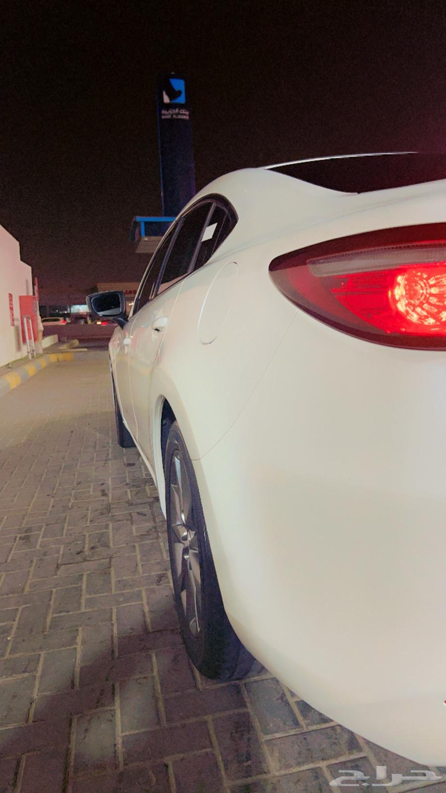 السيارة نظيفه ومنوه للمستخدم63617863238402114