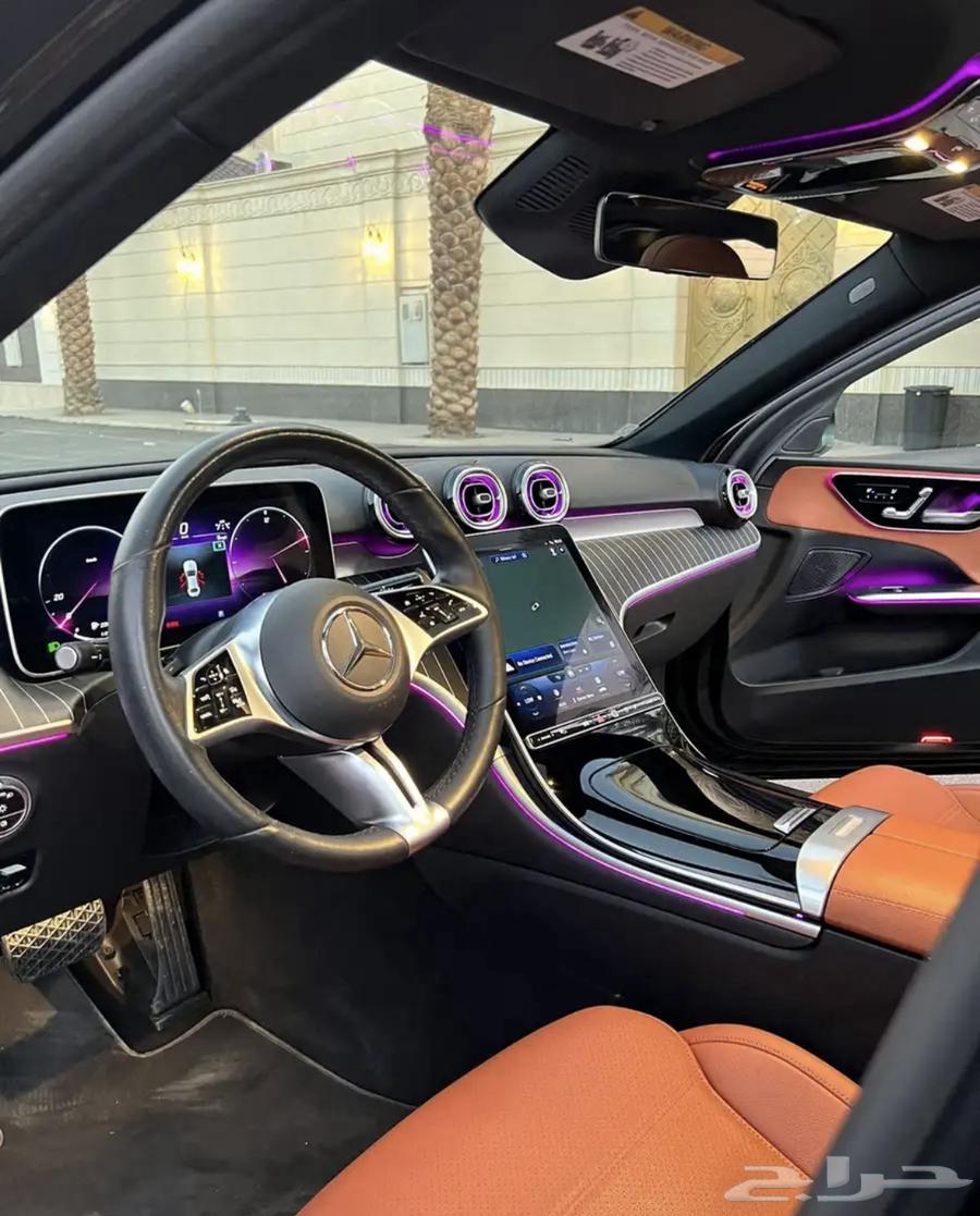 Mercedes C300 2023 Beautiful Interior63617957363843112