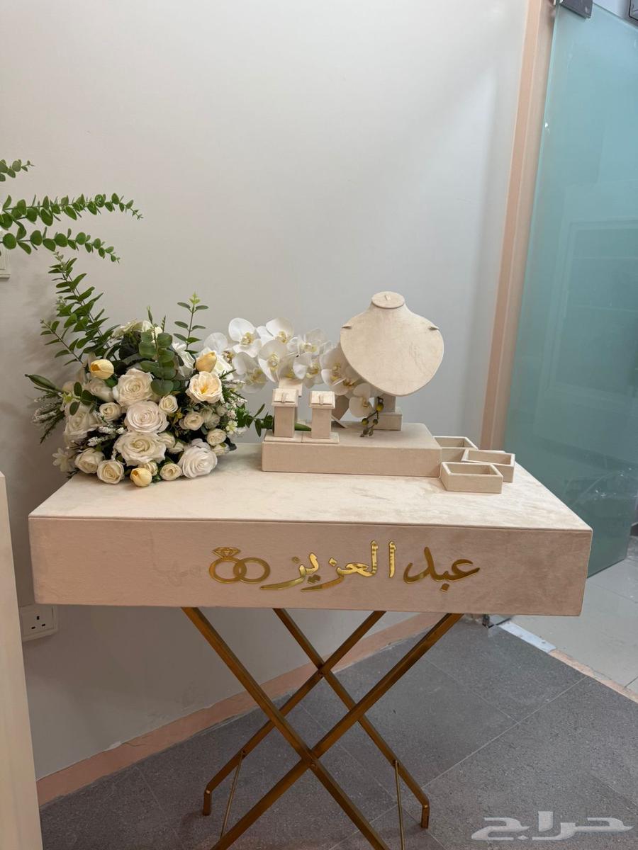 Wedding contract stands for rent or sale636184835915531116