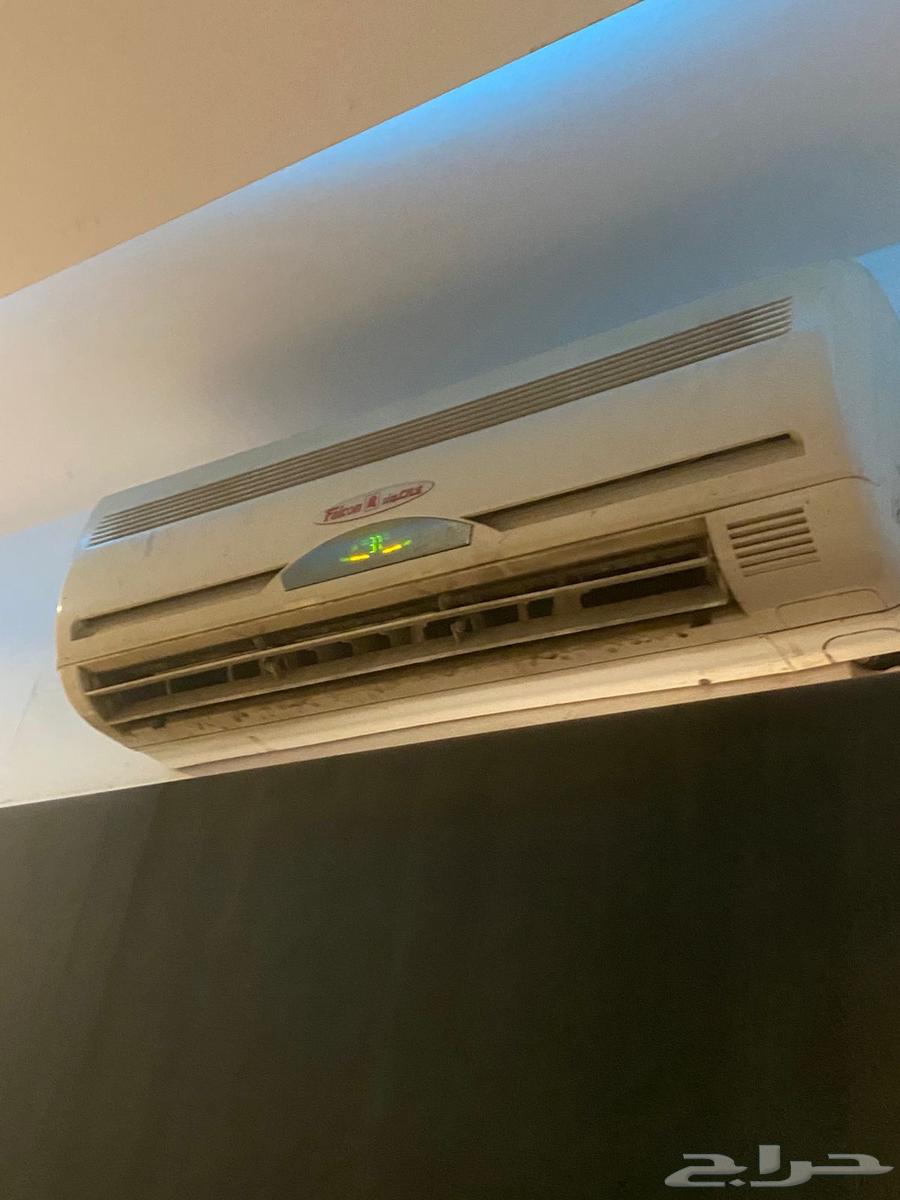 Two air conditioners63618479600258112
