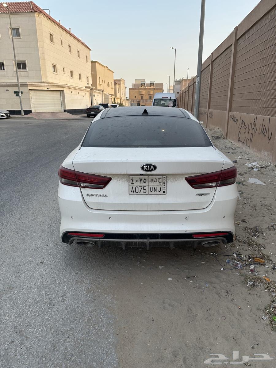 Kia Optima GT 2016 white color and red sports interior63617973838467112