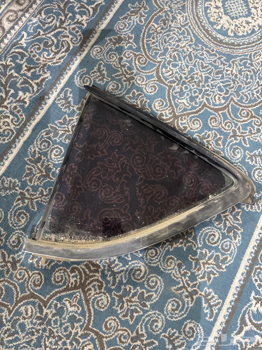 Original Nissan Sunny left side triangular glass for sale, fits models from 2015 to 202463617857765249111