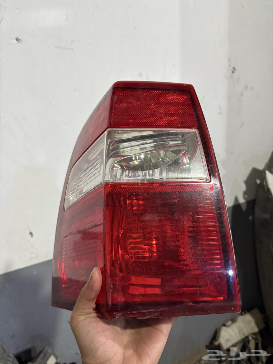 Expedition Right Side Lamp 2016 Blackened, Intact, with Original Rear Fenders63617870685827113