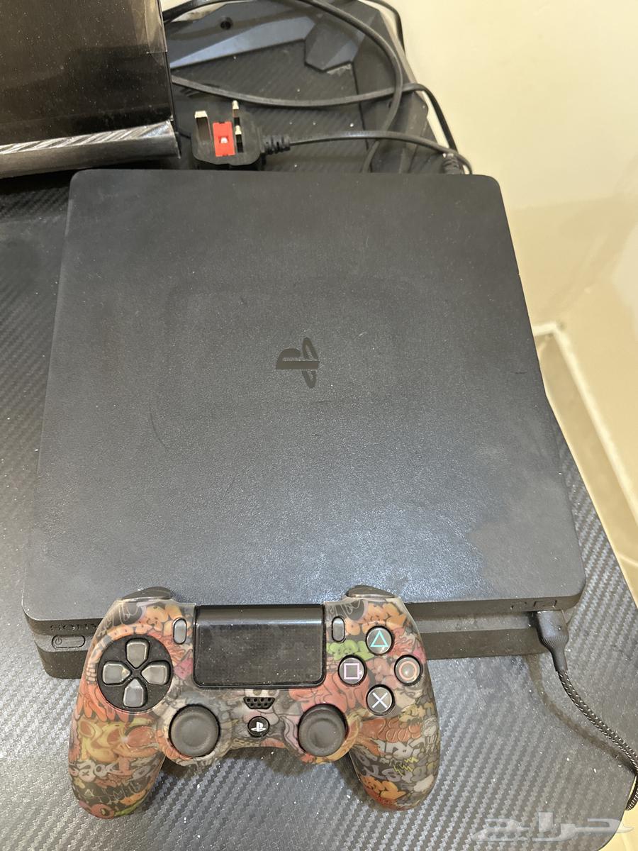 Sony 4 and all its accessories with it63618379489409112