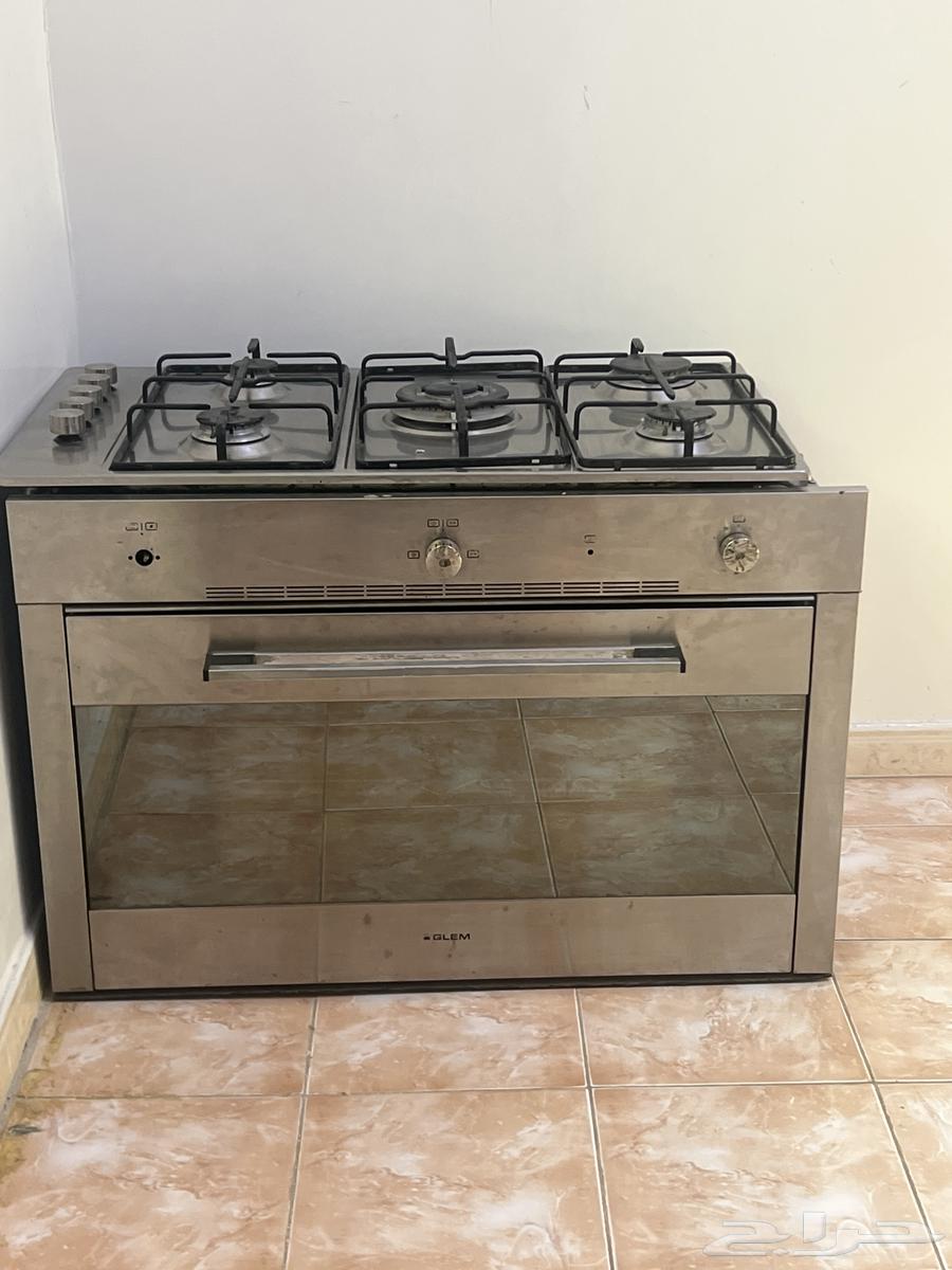 فرن للبيع نظيف ومايشكي من اي شي الفرن جديد يحتاج مفاتيح بسي63618475449345112