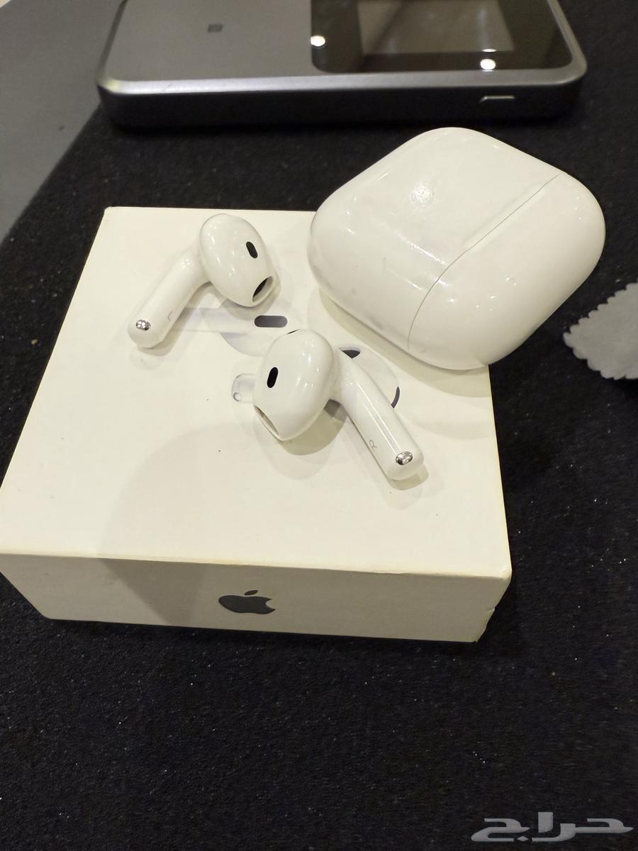 Apple AirPods with isolation  ZTE 5g63618472947843111