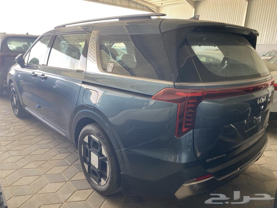 Kia Carnival Half Full Saudi 202563617875044995112