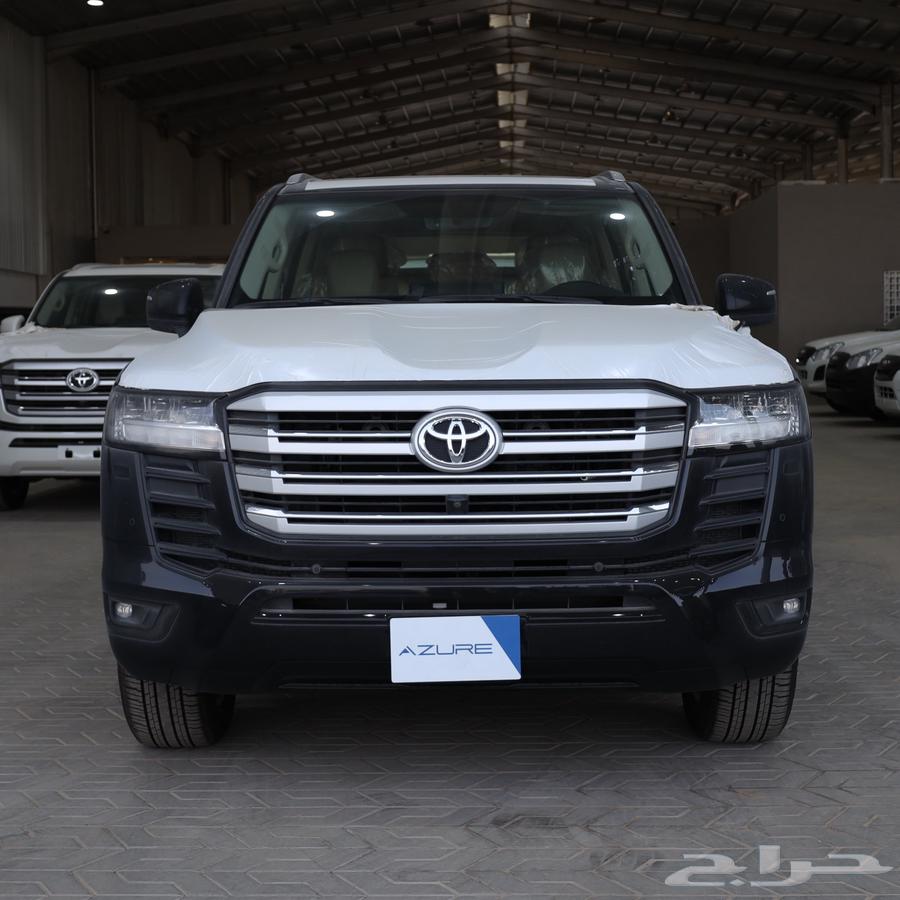 Land Cruiser GXR Premium Full Black 202563617877543683112