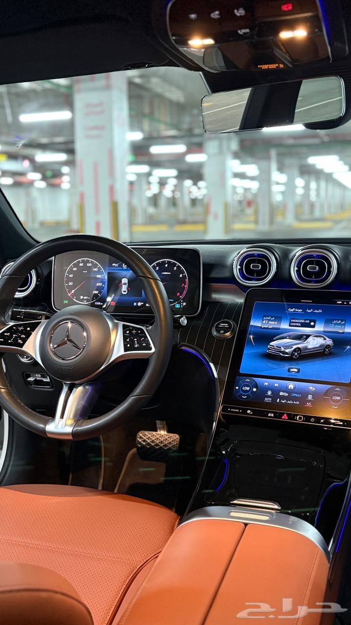 Mercedes C300 2023 Beautiful Interior63617957363843114