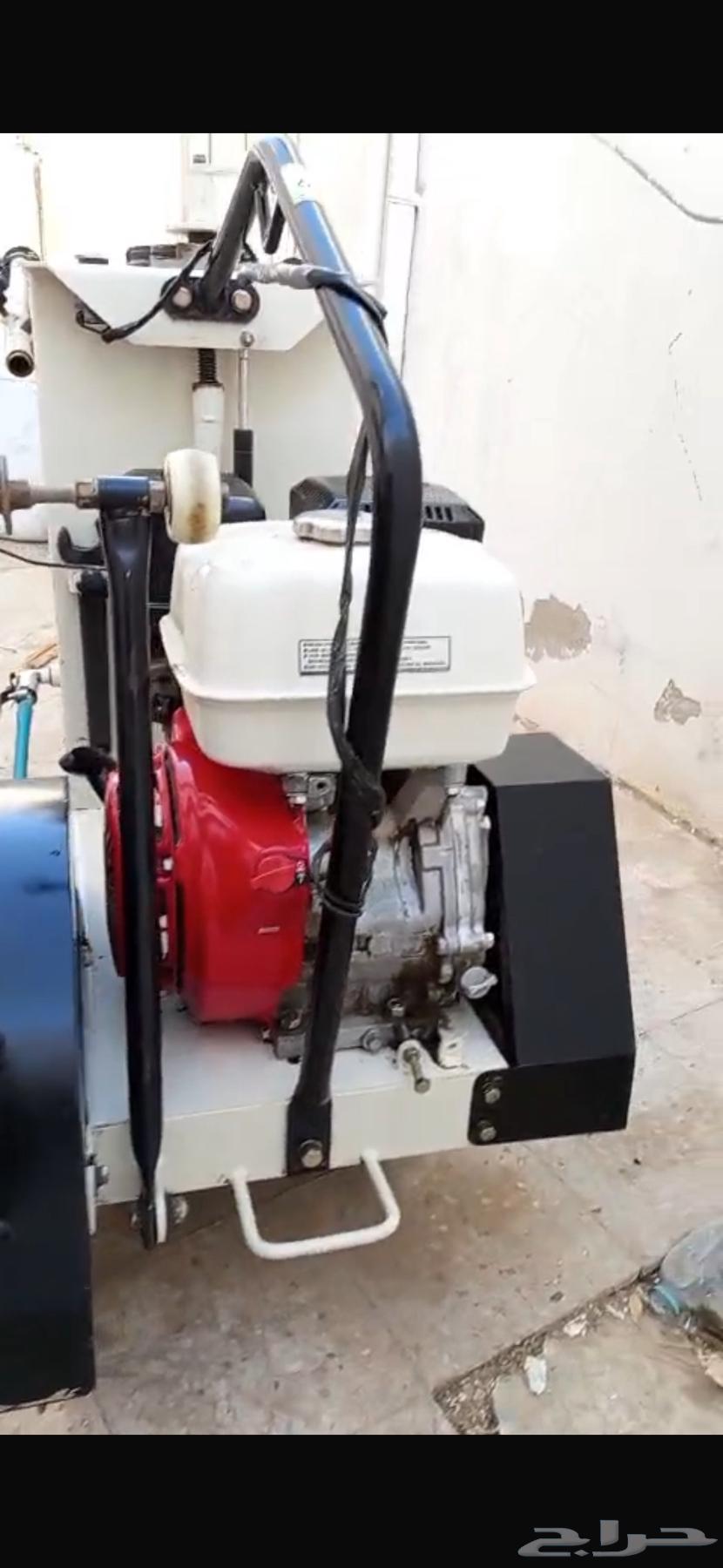 Asphalt spreader Hyundai type only one month used Jeddah63617972635523111