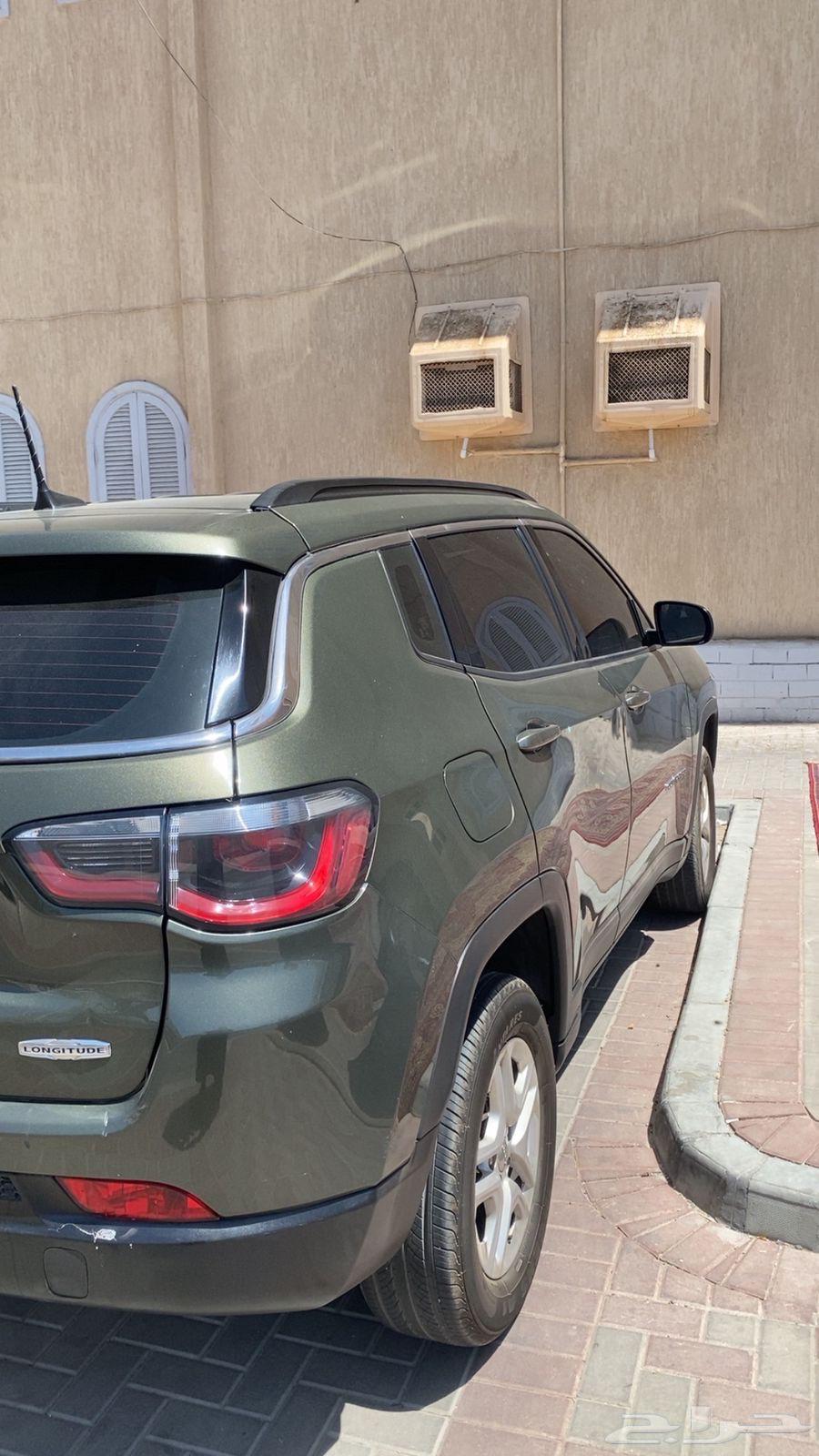 سيارة دوج كومبارس63617966909313111