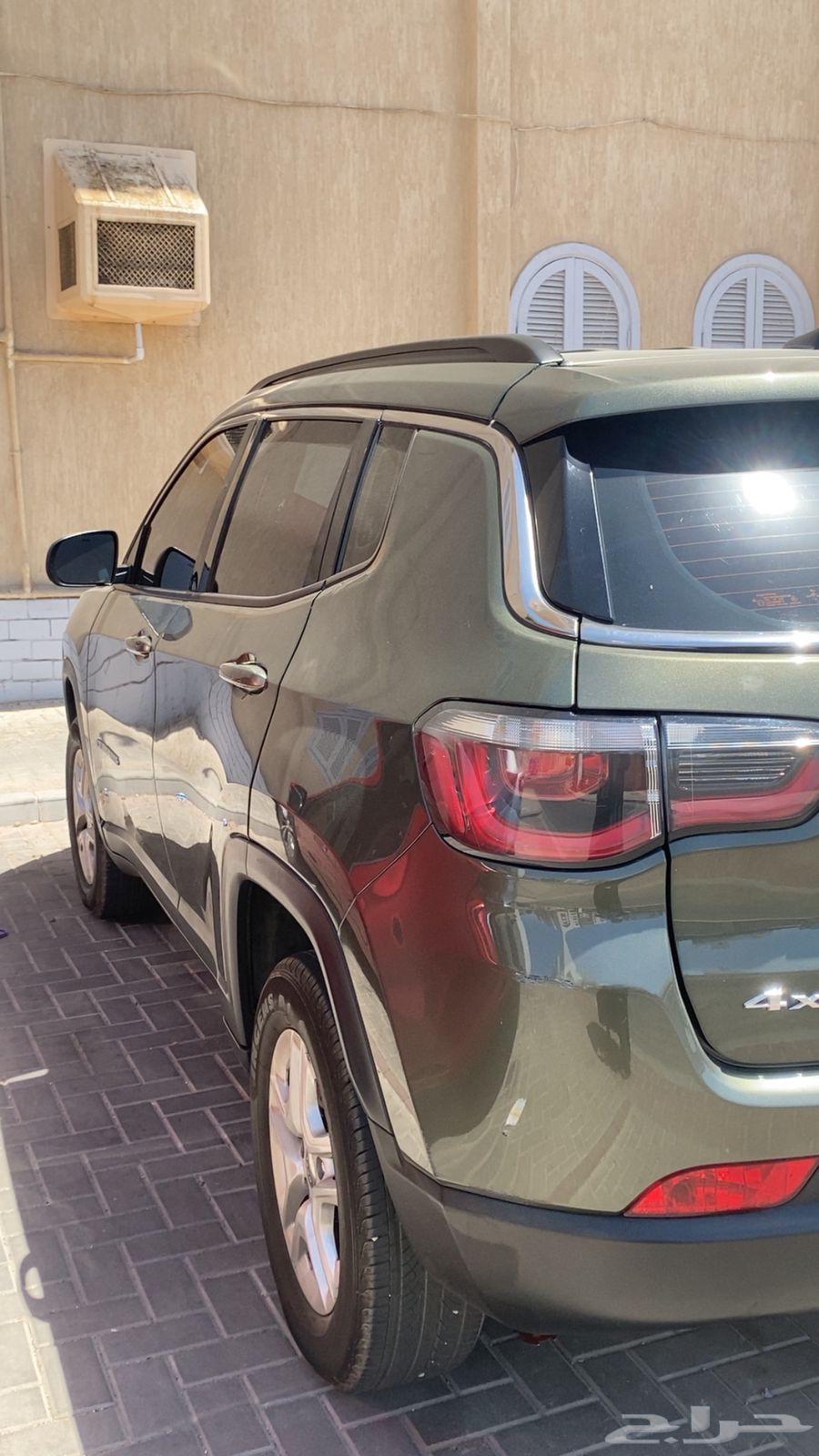سيارة دوج كومبارس63617966909313113