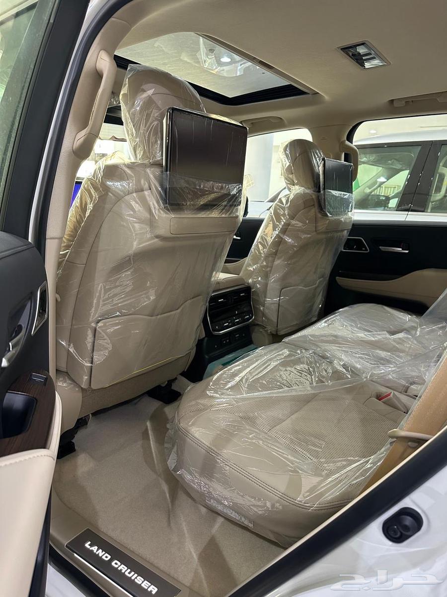 Land Cruiser VX Hybrid63617876053122113