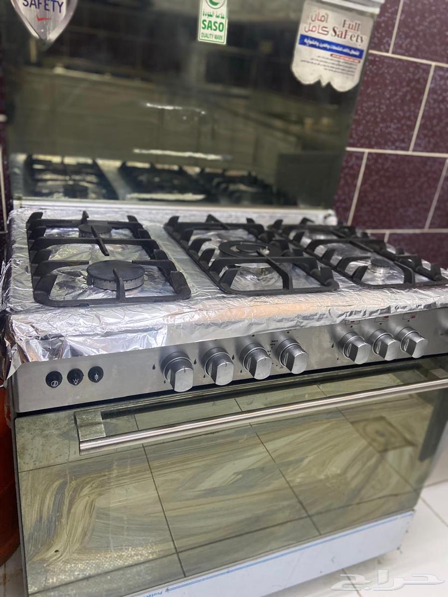 Gas stove with five burners and oven63618492499971112