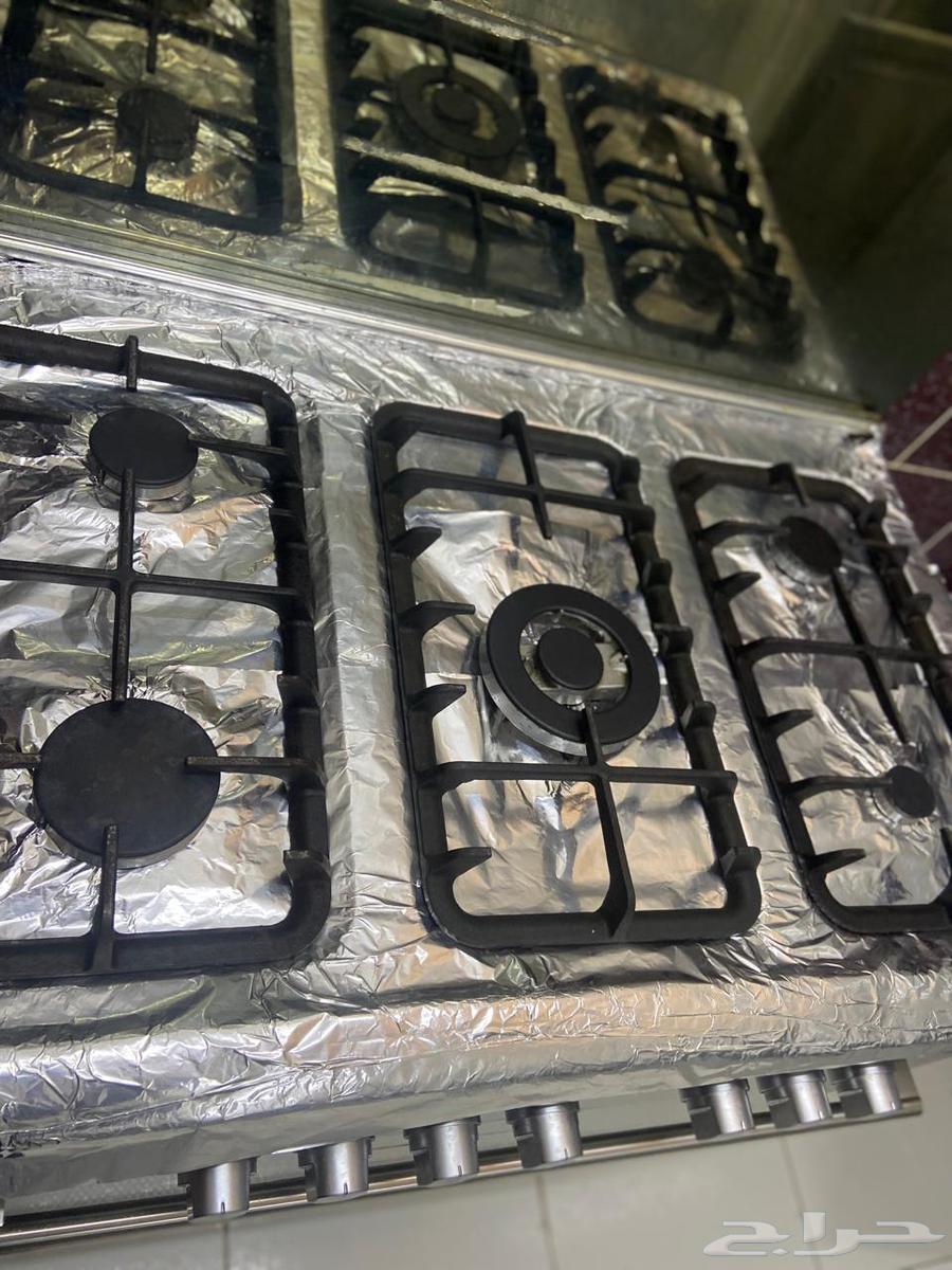 Gas stove with five burners and oven63618492499971113