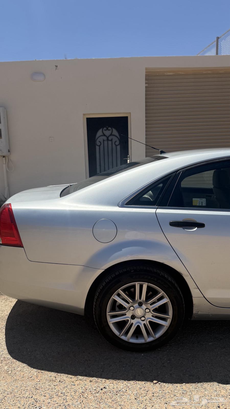 I want a Caprice car, but the door flap is in front.63623274218242113