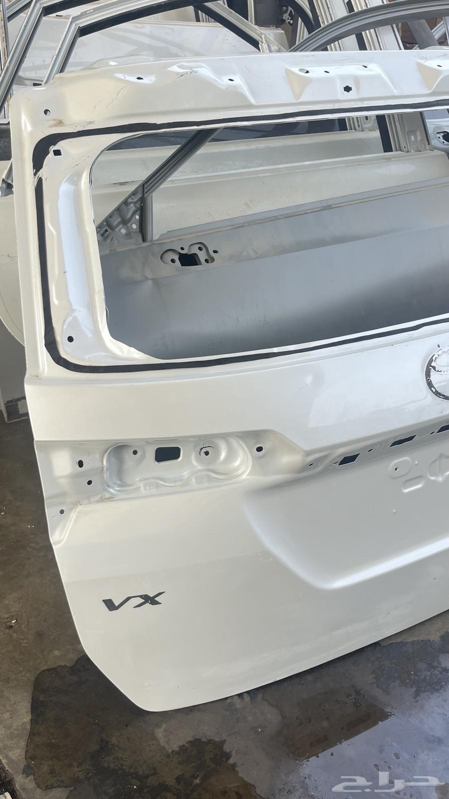 قطع غيار سيارات   (TOYOTA)63619121160834111