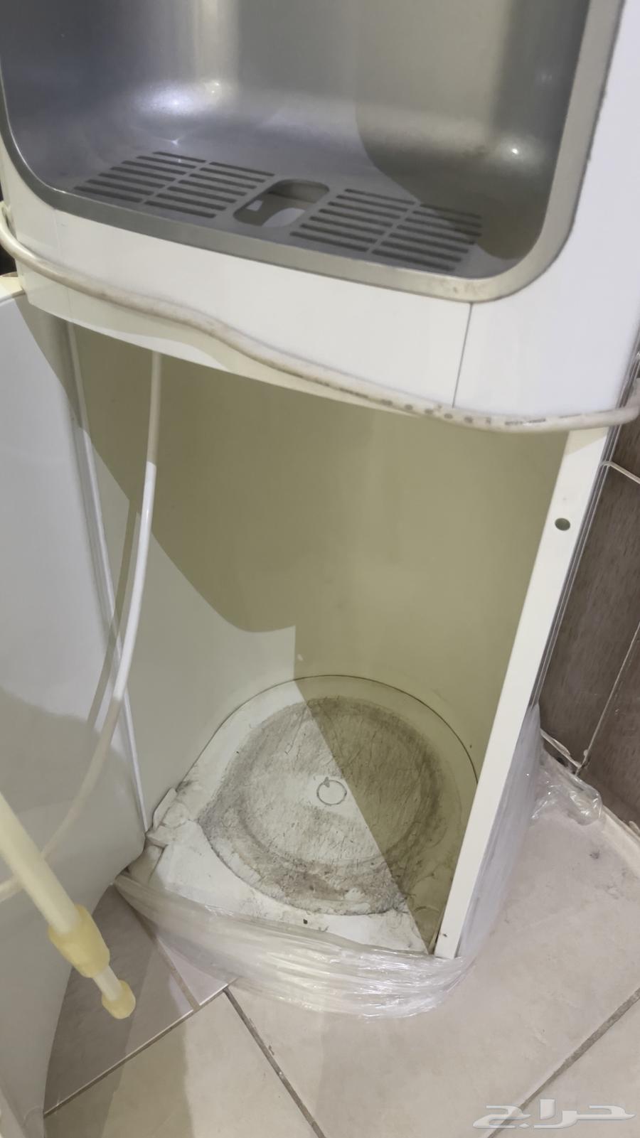 برادة مياه و كرسي مكتبي63618664400771113